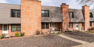 Beautifully Maintained Townhome with Fantastic Amenities Gallery 42