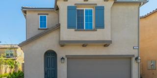 $2,295 Shaw & Sierra Vista, 3 Bed - Legacy Dr. /HOA Gated Community / Pool / $500 MOVE IN BONUS Gallery 1