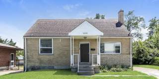 3392 Alexis Rd Gallery 1