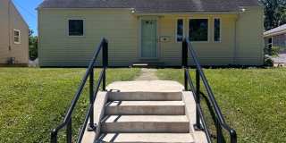 Comfortable 3-Bedroom Home with Large Yard and Convenient Location Gallery 1