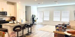 Welcome Home to a Townhome!! Gallery 5