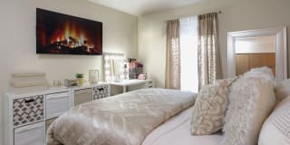 Claremont Gallery 18