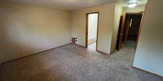 3 Bed/2 Bath Single Level Home near Parks and Schools - Daggett Lane Gallery 8