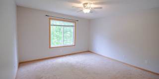 Rare 3 bedroom end unit Boulder Ridge townhome! Gallery 14