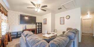 Room in 4 Bedroom Home at Magnolia Grove Gallery 3