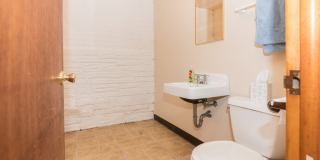 3710 North Damen Avenue Gallery 22
