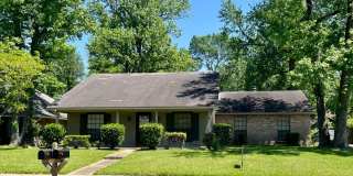 GREAT LOCATION IN HICKORY RIDGE Gallery 1