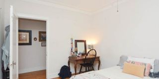 1398 Rosemont Gallery 7
