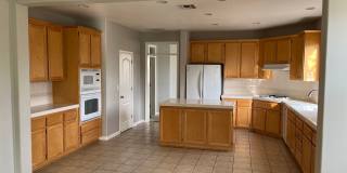 Beautiful Large Home in Wildhorse Gallery 10