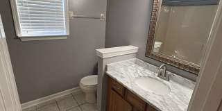 Spacious and well-maintained home located in the heart of Arlington! Gallery 16