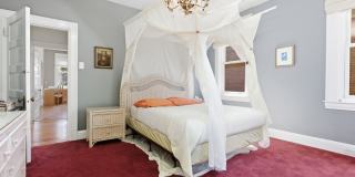 Stunning 5 Bedroom 2.5 Bathroom Home in Squirrel Hill Gallery 28