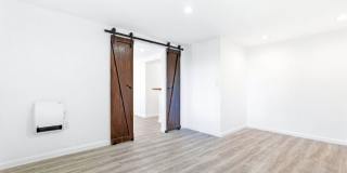 133 Caine Avenue Gallery 18