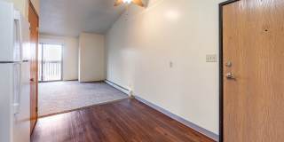 Oakland Pointe Gallery 22