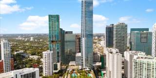 1425 Brickell Ave Gallery 59