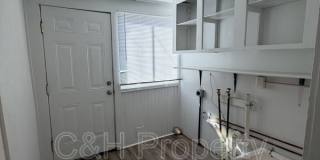 32 Custer Avenue - 1 Gallery 10
