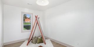325 Kiowa Street Gallery 26