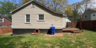 Charming 2/2 With Fenced In Backyard Move In Ready Now! Gallery 13