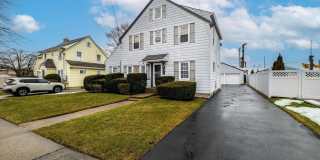 21 Twinlawns Avenue Gallery 1