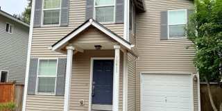 Spacious 3-Bed/2.5-Bath Home in Lake Stevens for $3150!  Ready for Move in! Gallery 1
