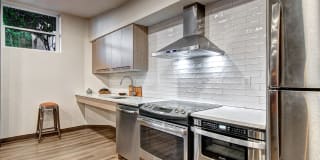 Lock Vista Gallery 16