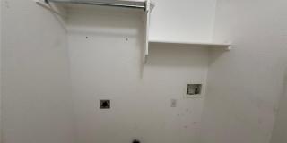 Beautiful 3 bed 2 bath house on corner lot Beautiful 3 bed 2 bath house on corner lot Gallery 20