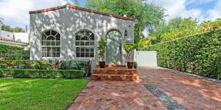 1502 El Rado St Gallery 1