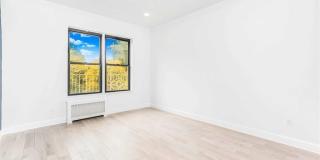 140 Claremont Avenue Gallery 7
