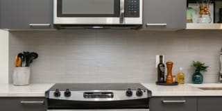 Hyde Square Gallery 21