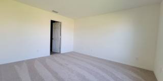 Charming & Modern 4 Bed 2 Bath with Screened Lanai Gallery 8