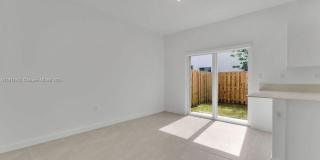 2558 SE 27th Dr Gallery 6