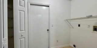 910 SW 3rd Avenue Gallery 14