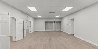 2700 NORTH Avenue Gallery 15
