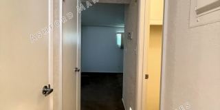 ***MOVE IN SPECIAL***UTILS INCLUDED : ONE BEDROOM UPSTAIRS CONDO Gallery 20
