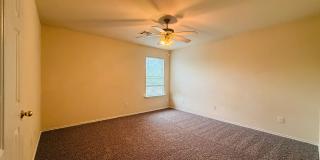 Location is Everything!!! SO Much Space!!! Gallery 24