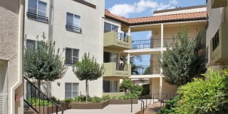 Kenwood Mews Gallery 4