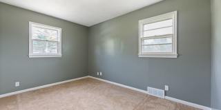 3-Bedroom Home For Rent Near Wakonda Elementary – 4655 Curtis Ave Gallery 18