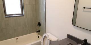 2101 West Evergreen Gallery 6