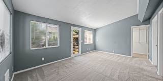 Kennydale Rambler with parking- Close to Lake Washington Gallery 20
