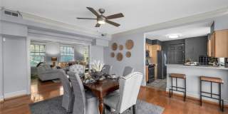 5510 Waterman Boulevard Gallery 17