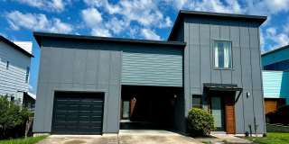 Contemporary 2/2 + Loft Home in Hot East Austin Neighborhood Contemporary 2/2 + Loft Home in Hot East Austin Neighborhood Gallery 1