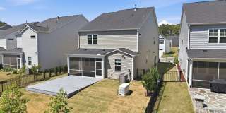 Modern 4-Bedroom Home in the Sought-After Ellis Crossing Community! Gallery 1