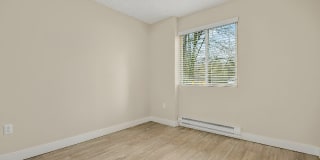 Avana at South Station Gallery 27