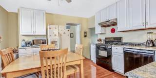 224 Bank Avenue Gallery 8