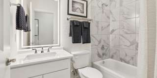 Canvas at Midlothian Gallery 19