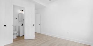 GORGEOUS end unit in Baltimore! 3 Bedrooms 3 Bathrooms Plus a Rec Room! GORGEOUS end unit in Baltimore! 3 Bedrooms 3 Bathrooms Plus a Rec Room! Gallery 24