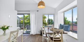 2 Bedroom Condo for Rent in Redding CA | Pool, Spa, Fireplace, Balcony Gallery 17