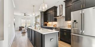 5015 Grayton Alley Gallery 43