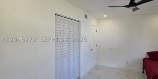 305 SE Airoso Blvd Gallery 42