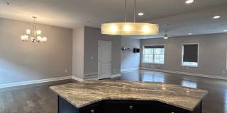 Modern 3-Level North Side Townhome with Garage Gallery 9