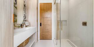 11173 Manatee Gallery 10